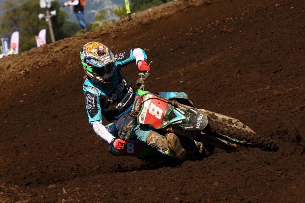 江別 酪農学園高校 Yogiboコラボ 乳牛ぬいぐるみ クララ